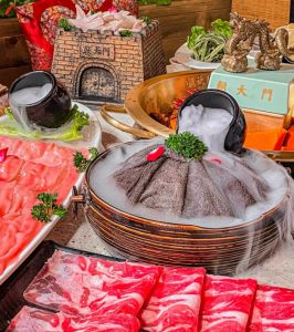 朝天門火鍋?zhàn)哌M(jìn)迪拜，為迪拜游子送上地道中國味！