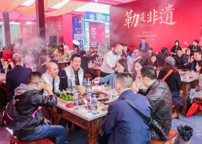 連鎖品牌火鍋加盟，必須從總部購買底料嗎？