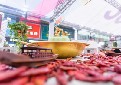 火鍋店沒(méi)錢(qián)做廣告？不妨試試免費(fèi)“廣告位”！