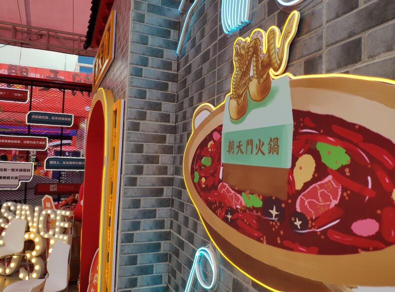 開(kāi)一家重慶火鍋店該如何選擇餐桌？