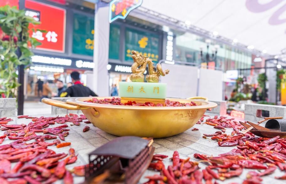 特色小火鍋店如何提高顧客滿意度？