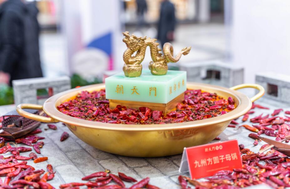 保山開(kāi)火鍋加盟店怎么樣？要注意什么？