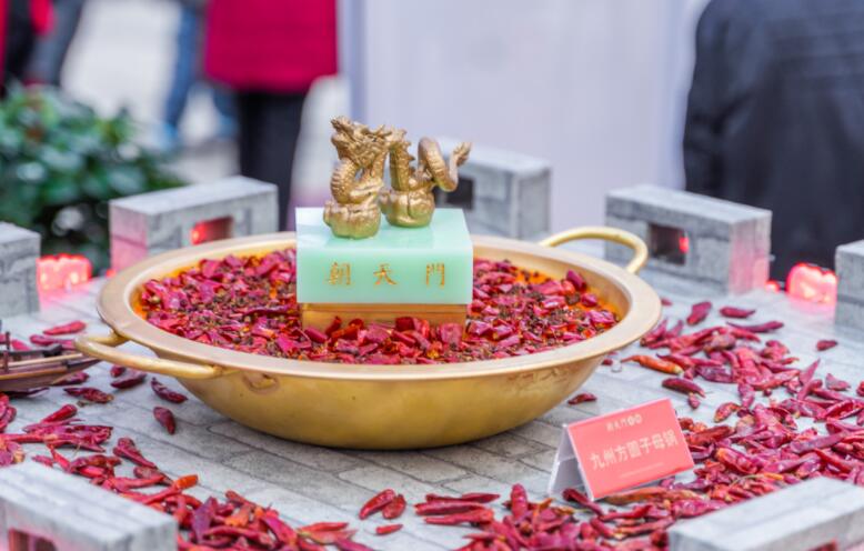 吃火鍋有哪些講究？跟著老重慶人學(xué)起來！
