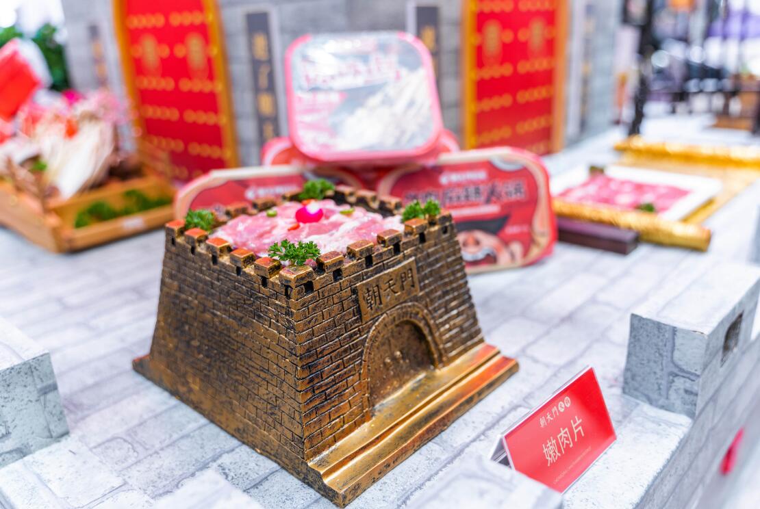 火鍋店如何打造讓顧客戀戀不忘的特色菜？