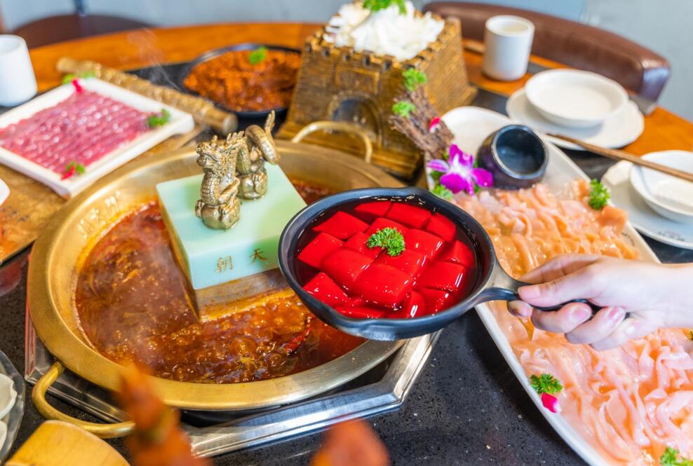 晉州開火鍋加盟店，如何與新潮的年輕人接軌？