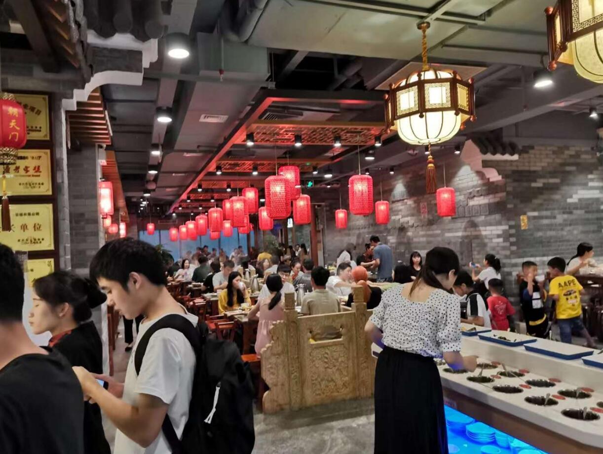 臨汾開火鍋加盟店，遇到同行搶生意怎么辦？