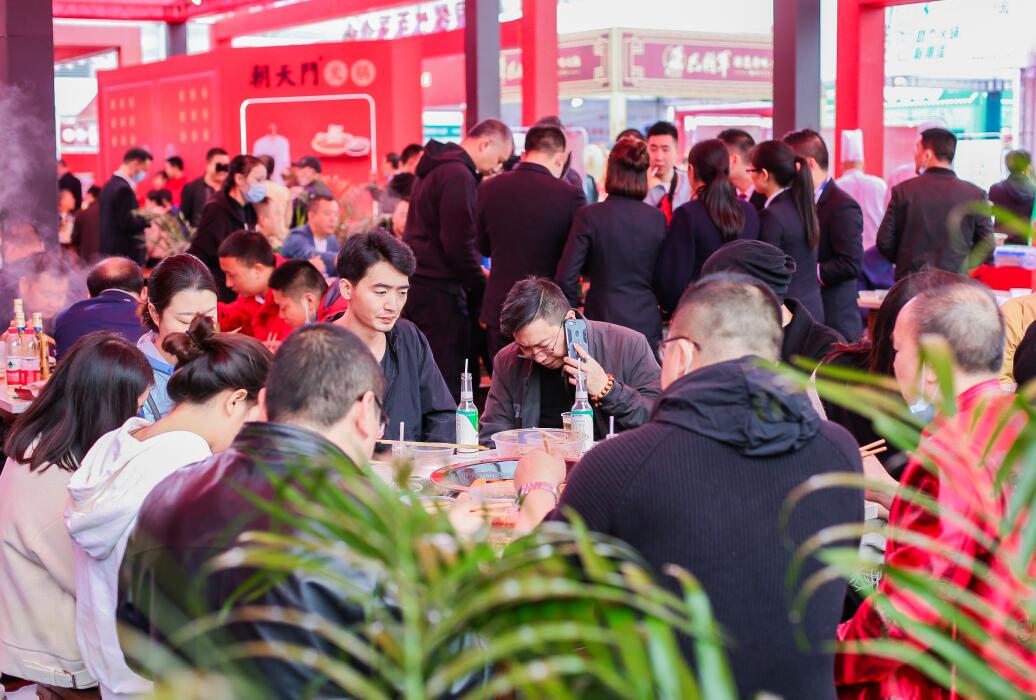 鐵力開火鍋加盟店，這樣裝修回頭率高！