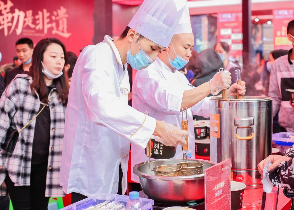 莊河開火鍋加盟店，可以這樣抓住顧客心思！