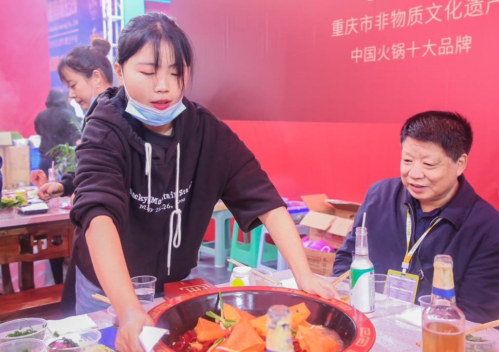 普蘭店開(kāi)火鍋加盟店，如何快速招徠顧客？