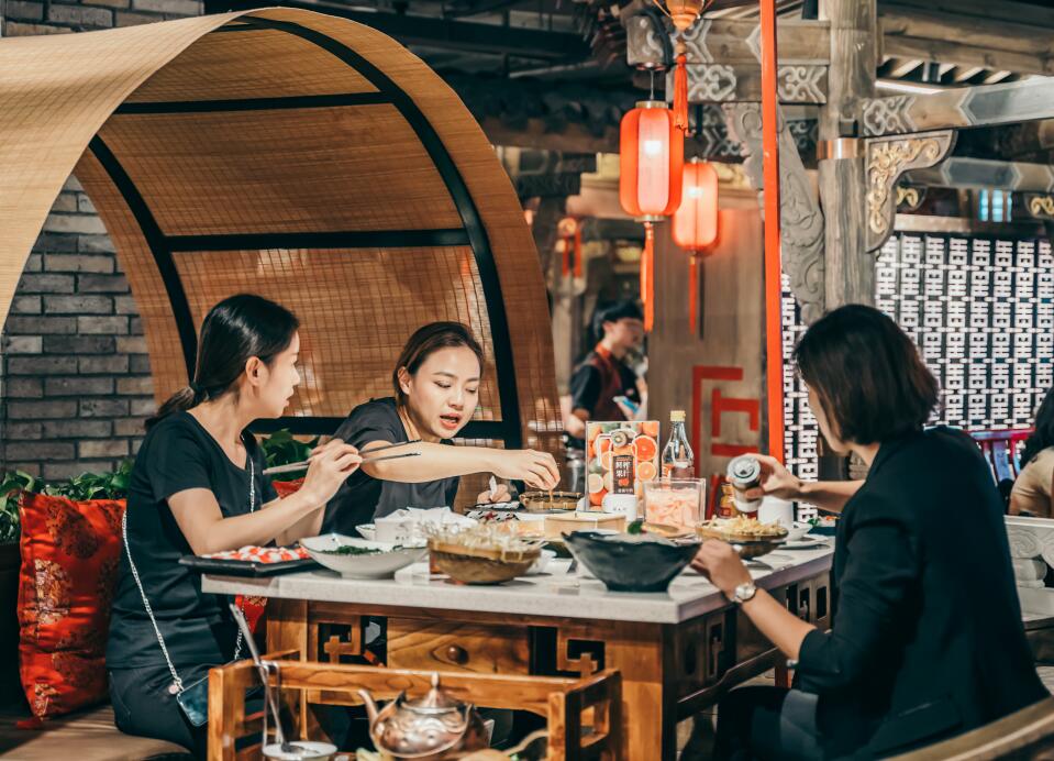 重慶火鍋深受歡迎，除了味道外還與這點(diǎn)有關(guān)！