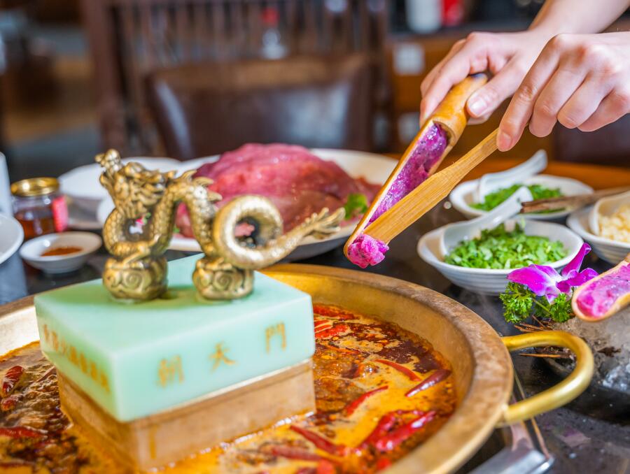 墊江開火鍋加盟店，如何做好戶外宣傳？