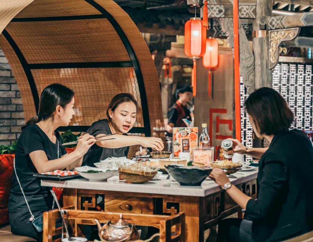 餐飲加盟店排行榜前十名比較火的品牌是哪些？