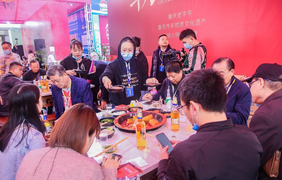 合格的餐飲服務(wù)員，到底該是怎樣的？請按這個標(biāo)準(zhǔn)！
