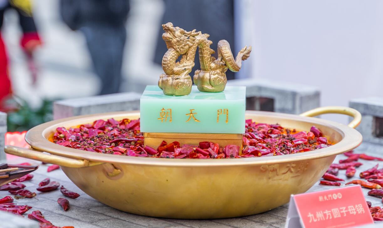 當(dāng)鹵肥腸預(yù)見火鍋，雙重美味，引爆火鍋店生意！