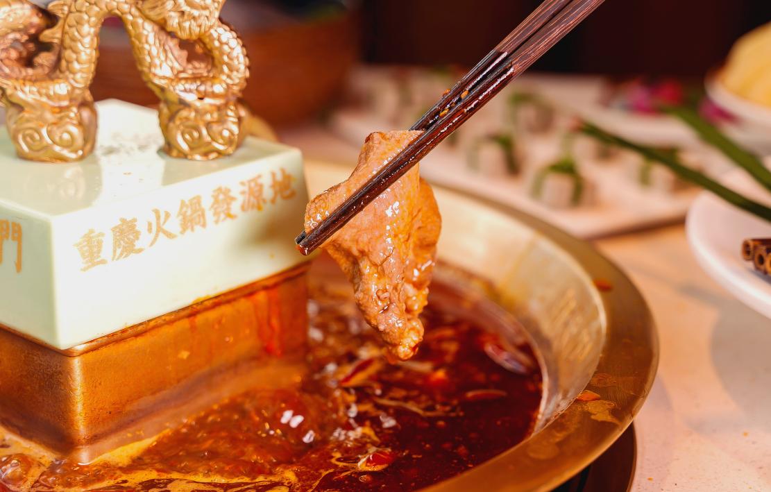 來(lái)重慶，火鍋好吃？還是串串好吃？